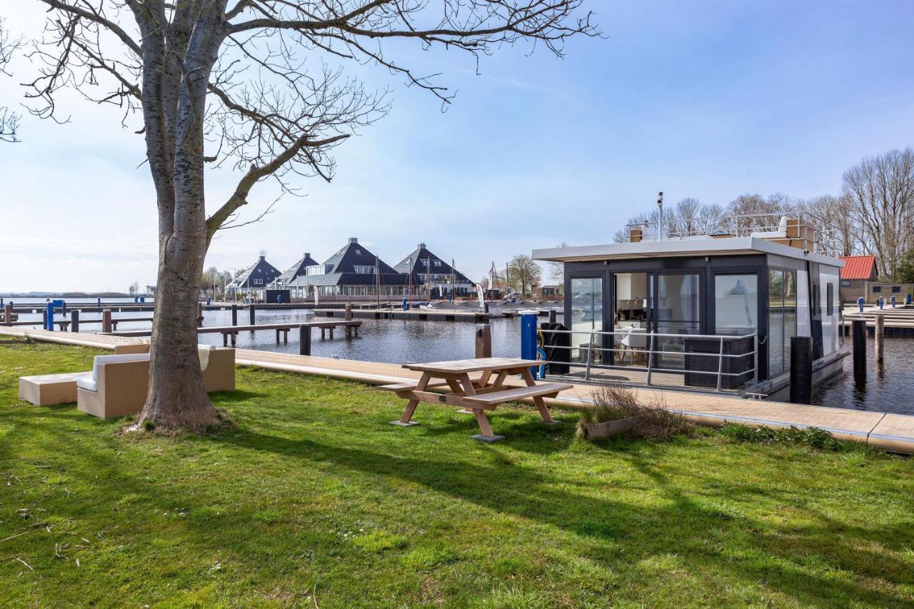Welcome In - Houseboat Agua Dolce Met Tuin, Paviljoenwei 4, Sneek - Offingawier Exterior photo